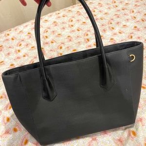Dagne Dover signature tote in onyx black classic size